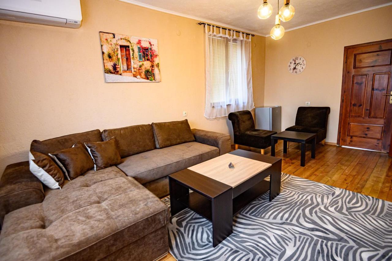 Lalev Guest House Bansko Exterior photo